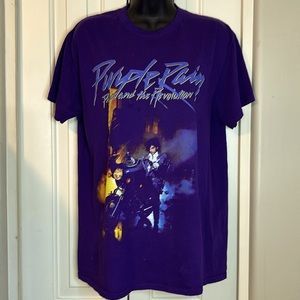 VGUC The Prince Estate Prince 💜 medium t-shirt